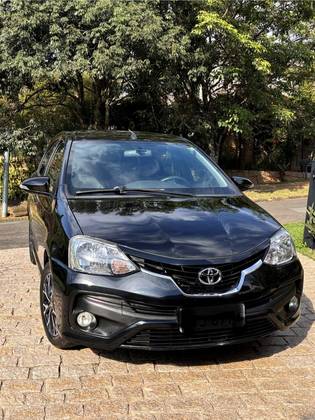 TOYOTA ETIOS 1.5 PLATINUM 16V FLEX 4P AUTOMÁTICO
